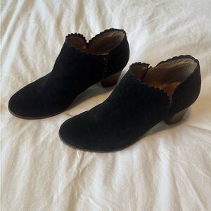 Jack Rogers Black Suede Scalloped Ankle Boots size 9M